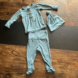 Lou Lou and Company set with knot hat